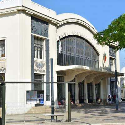 Der Bahnhof Cais do Sodre in Lissabon