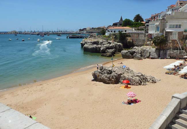 Praia da Rainha strand