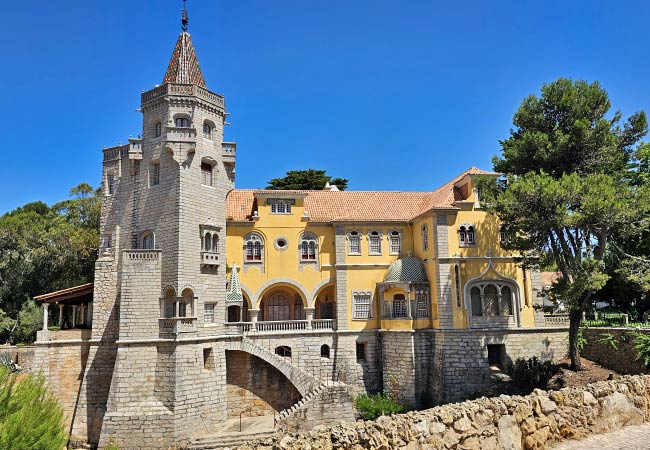 Museu Condes de Castro Guimarães