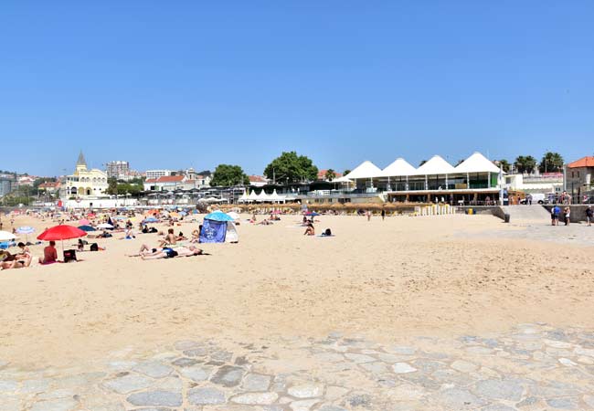 Praia do Tamariz ist ein fantastischer Sandstrand.