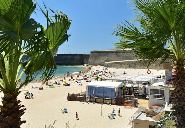 Praia da Torre beach