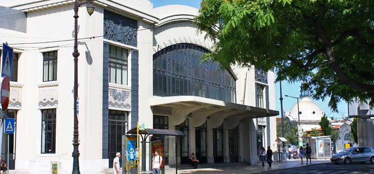 Cais do Sodre railway station